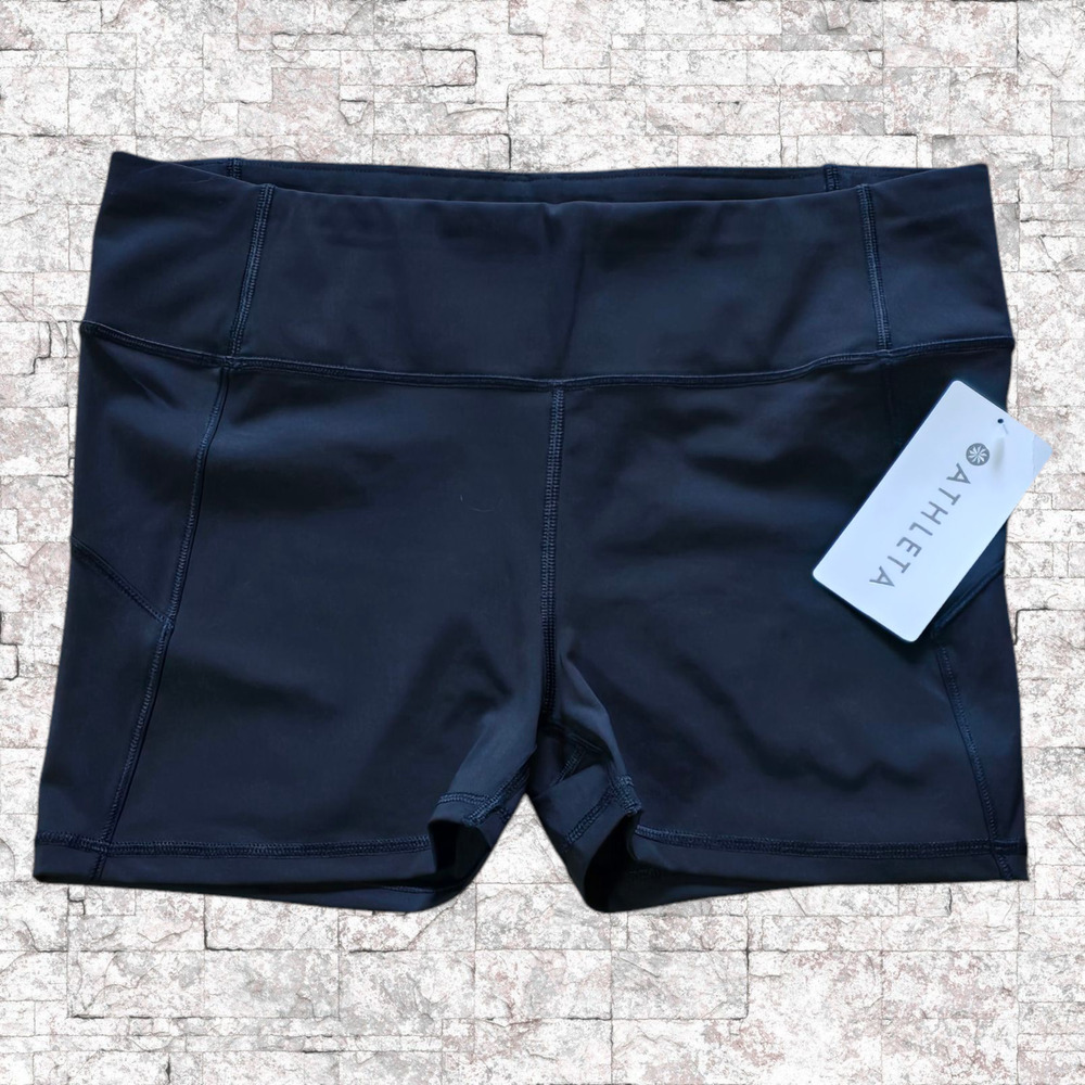 NWT, Athleta Women’s Velocity 3 inch Shorts Black, Size Large